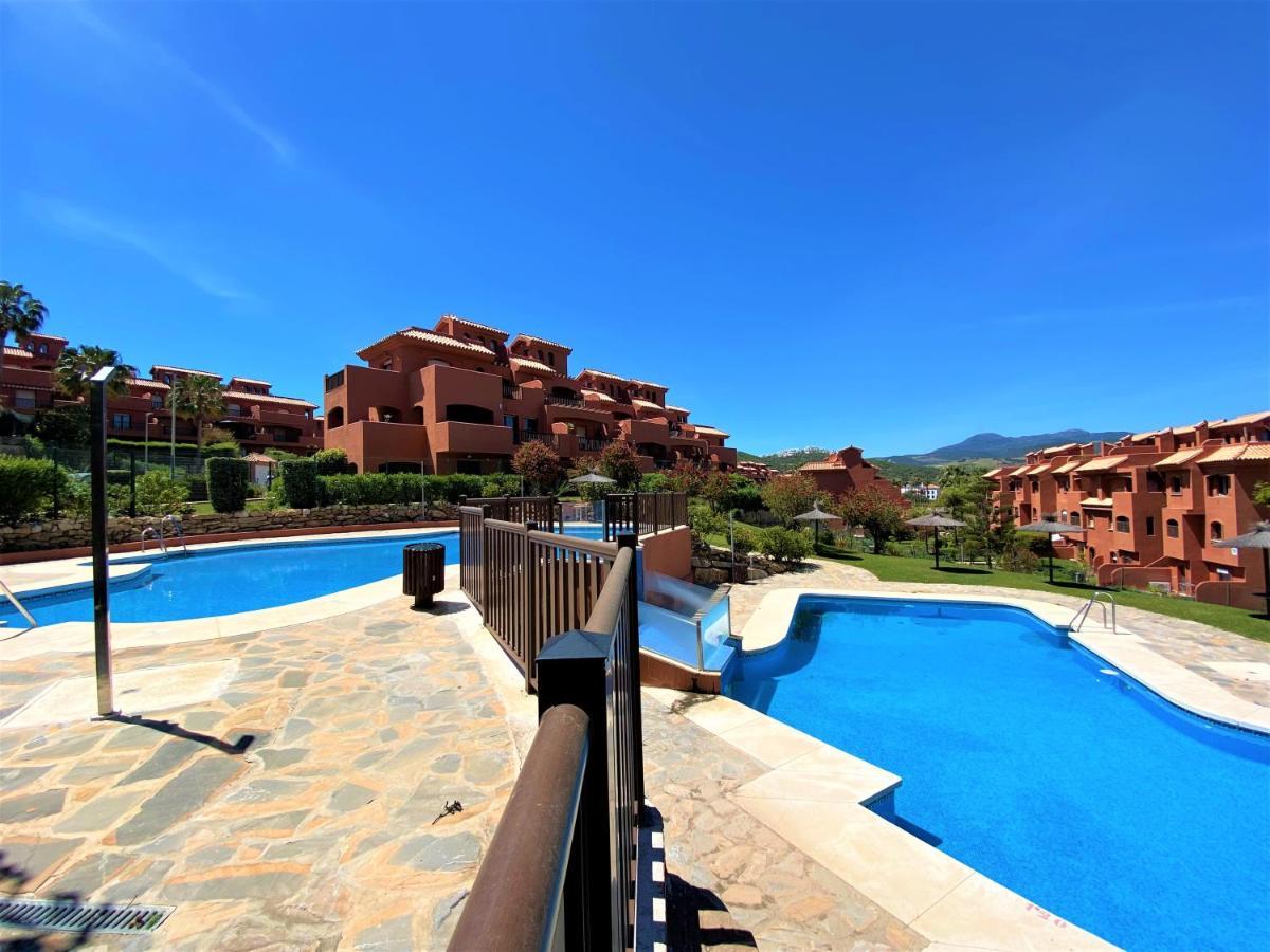 Sea View Penthouse Apartment With Hot Tub - Casa Bella Vista, Buenas Noches , Estepona Kültér fotó