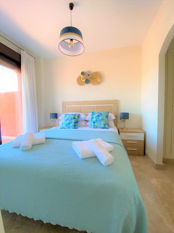 Sea View Penthouse Apartment With Hot Tub - Casa Bella Vista, Buenas Noches , Estepona Kültér fotó