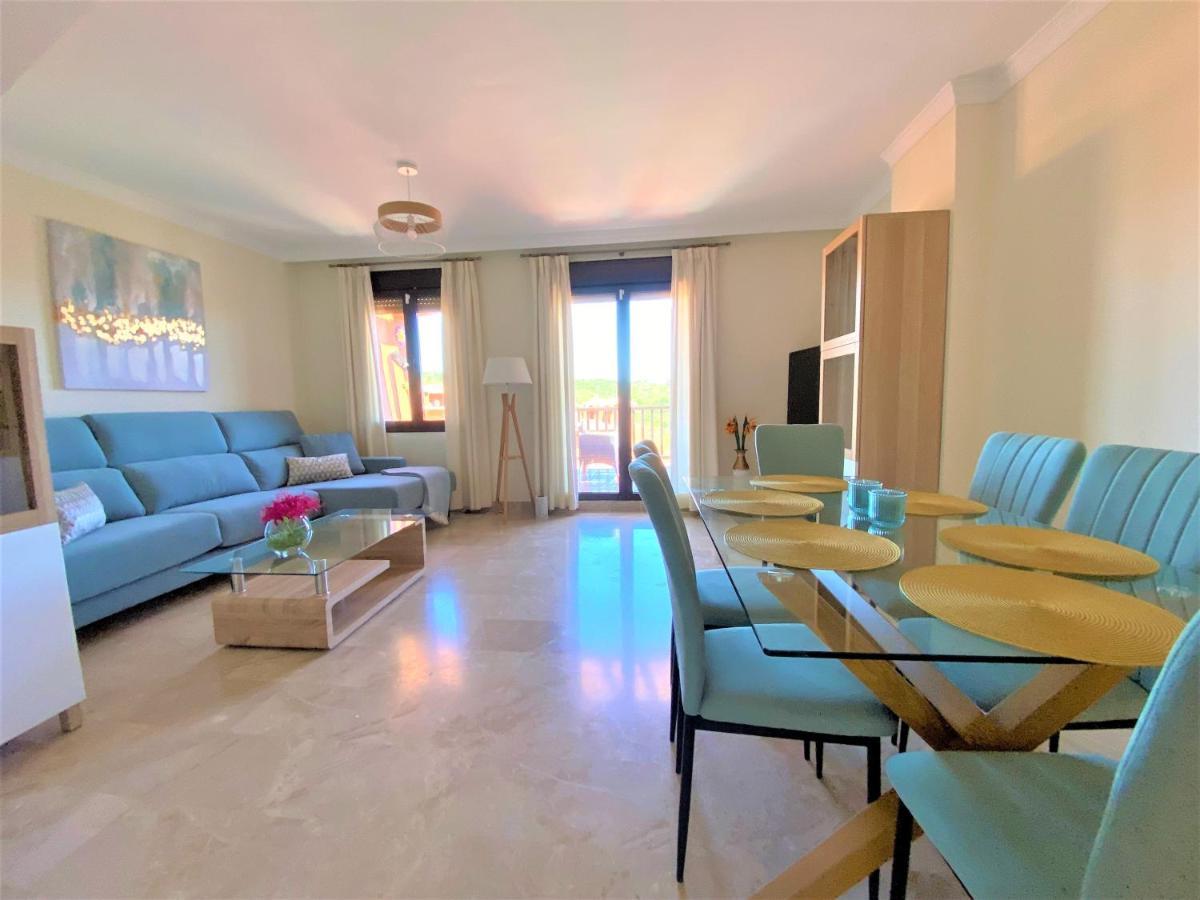 Sea View Penthouse Apartment With Hot Tub - Casa Bella Vista, Buenas Noches , Estepona Kültér fotó