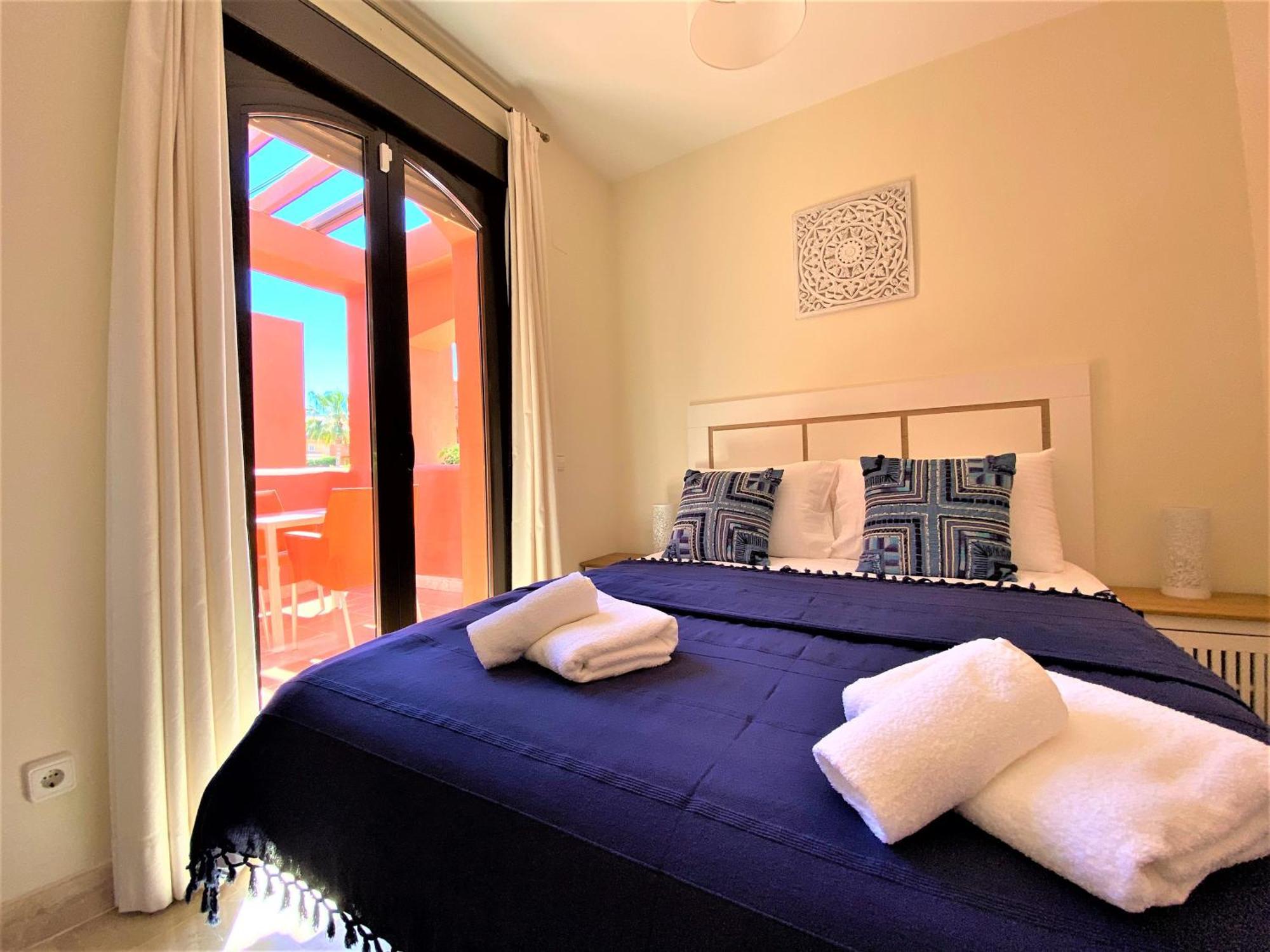 Sea View Penthouse Apartment With Hot Tub - Casa Bella Vista, Buenas Noches , Estepona Kültér fotó