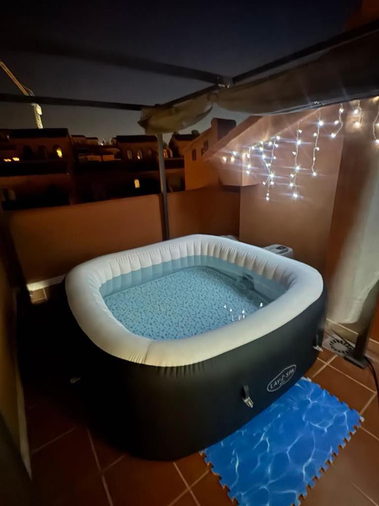 Sea View Penthouse Apartment With Hot Tub - Casa Bella Vista, Buenas Noches , Estepona Kültér fotó